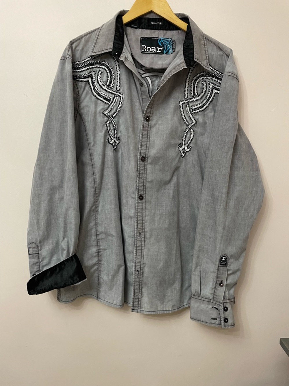 Roar Signature mens sz XXL blue cotton embroidered long sleeve shirt. Excellent!